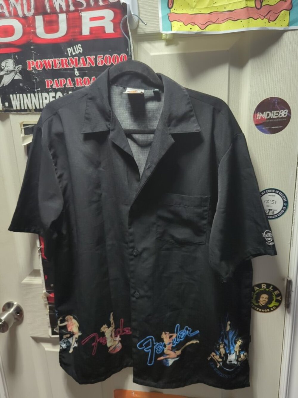 Hard Rock Cafe Fender Guitar button front shirt Short Sleeve Las Vegas Medium